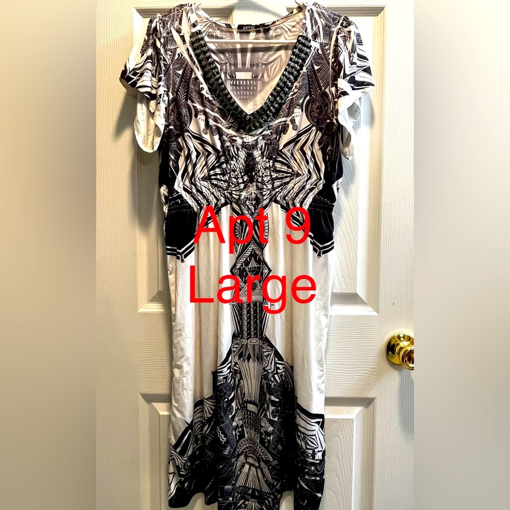 Apt 9 print dress with beaded neckline large